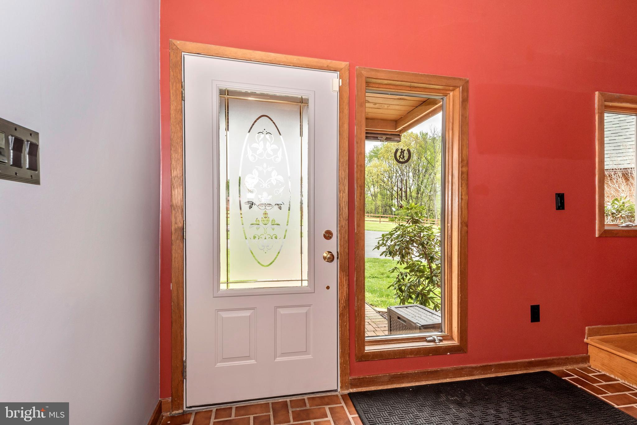 18131 New Cut Road Mount Airy, MD 21771 - Photo 3 of 69 Foyer