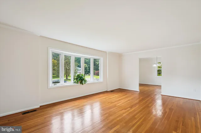 $795,900 | 18921 Clover Hill Lane, Olney, MD 20832