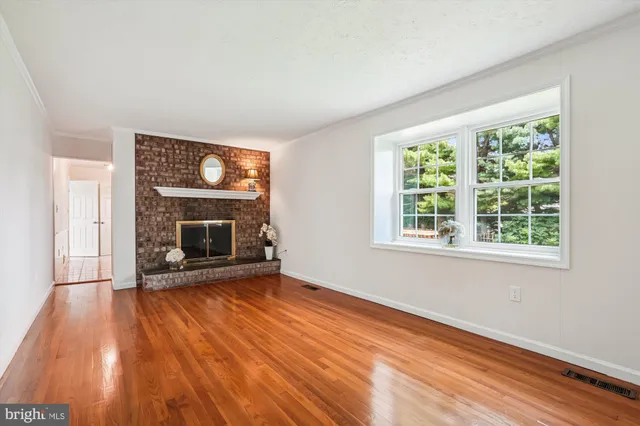 $795,900 | 18921 Clover Hill Lane, Olney, MD 20832