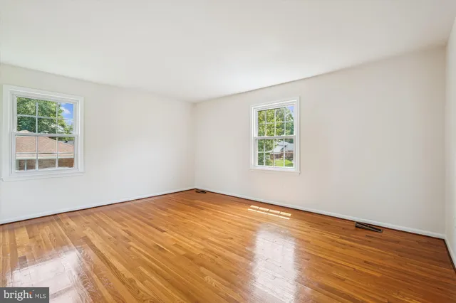 $795,900 | 18921 Clover Hill Lane, Olney, MD 20832