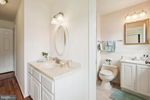 $795,900 | 18921 Clover Hill Lane, Olney, MD 20832