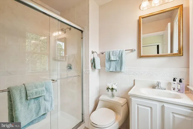 $795,900 | 18921 Clover Hill Lane, Olney, MD 20832