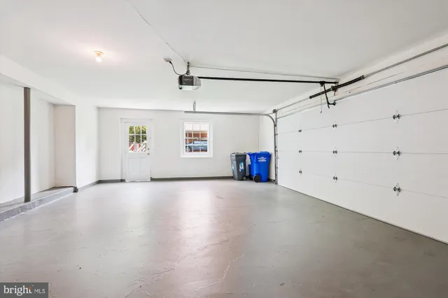 $795,900 | 18921 Clover Hill Lane, Olney, MD 20832