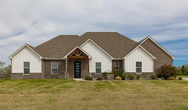 $655,000 | 1290 County Road 2175, Decatur, TX 76234