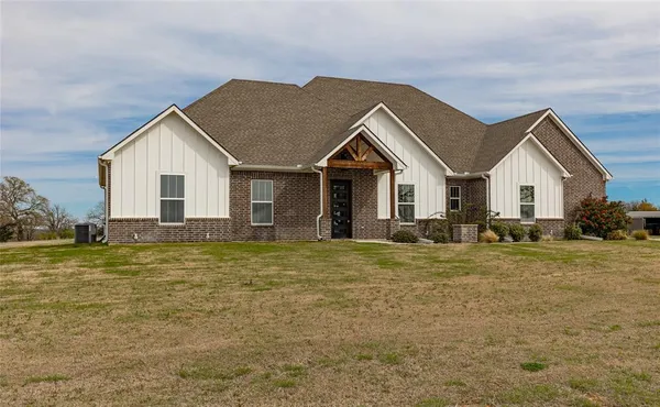 $655,000 | 1290 County Road 2175, Decatur, TX 76234