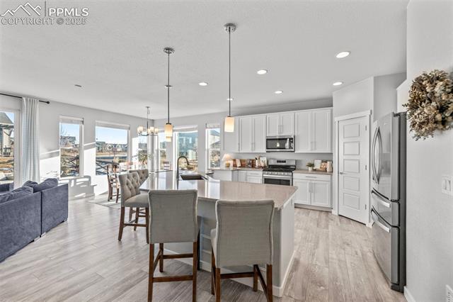 7311 Rim Bluff Lane Colorado Springs, CO 80927 - Photo 8 of 28 Gallery Image 8