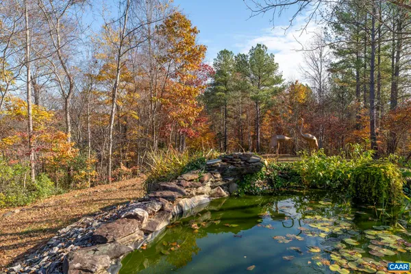 $895,000 | 9225 Howardsville Turnpike, Schuyler, VA 22969