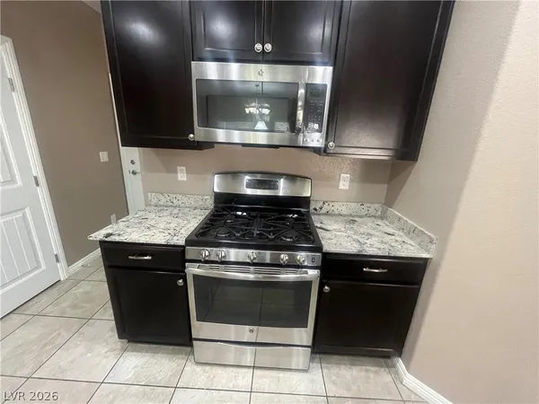 $2,295 | 8461 Blacktip Avenue, Las Vegas, NV 89117