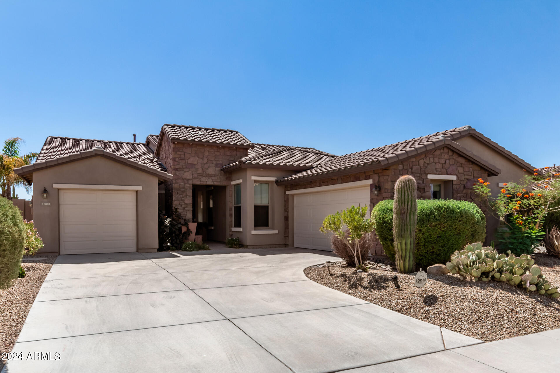 17881 West Verdin Road Goodyear, AZ 85338 - Photo 3 of 51 Gallery Image 3