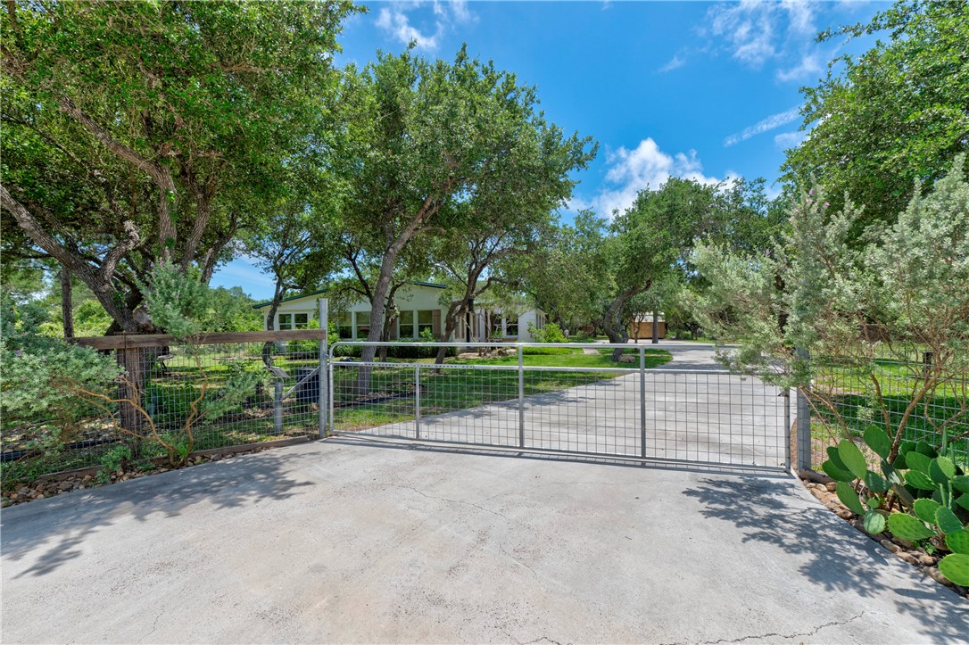 201 Rhodes Avenue Aransas Pass, TX 78336 - Photo 2 of 40