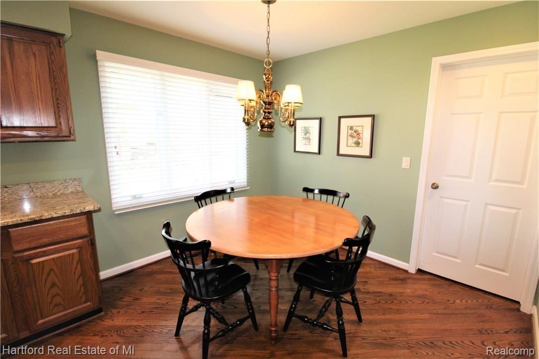 36902 Valley Ridge Drive Farmington, MI 48331 - Photo 7 of 23 IMG_1531.JPG