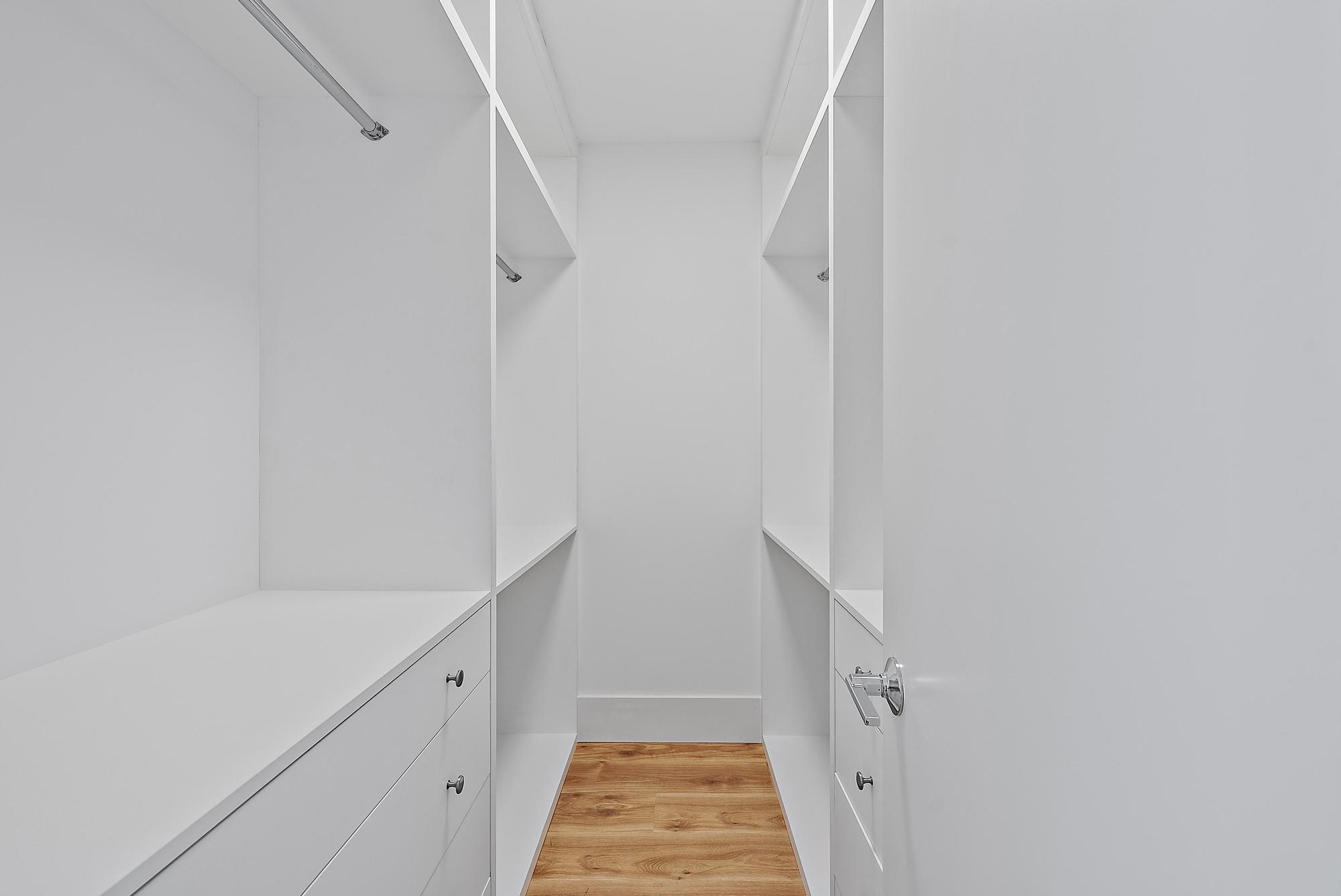 356 Golfview Road, Unit 405 North Palm Beach, FL 33408 - Photo 11 of 30 Primary Walk In