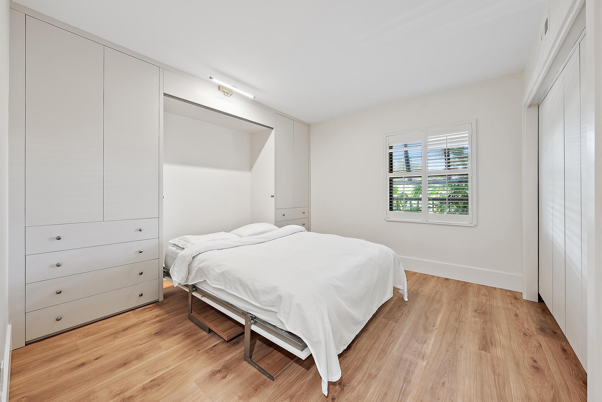 356 Golfview Road, Unit 405 North Palm Beach, FL 33408 - Photo 12 of 30 2nd Bedroom Murphy Bed