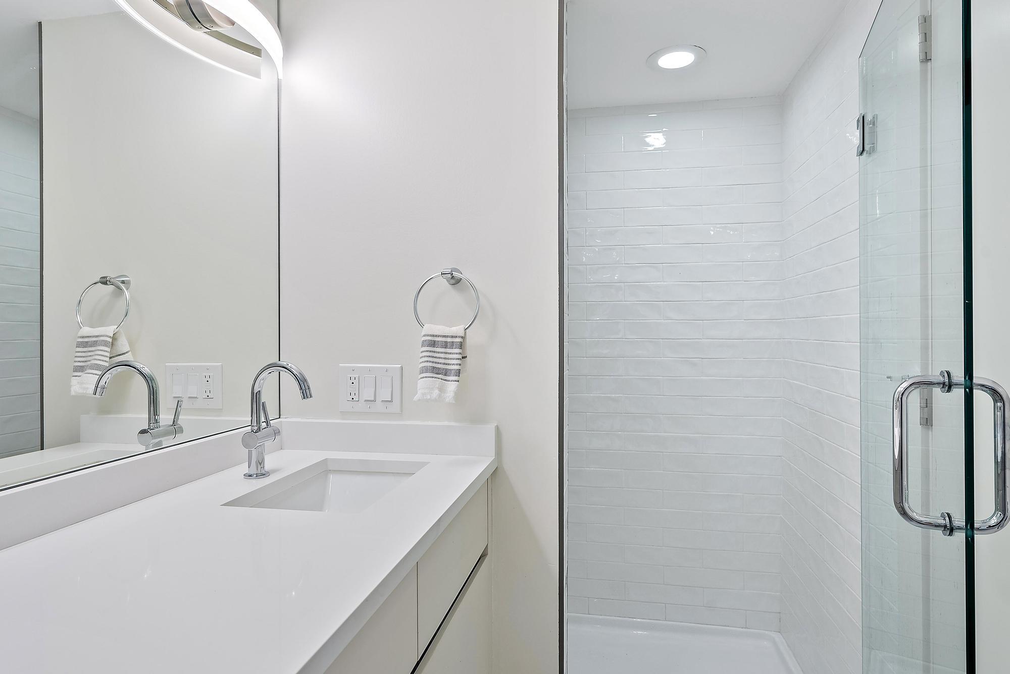 356 Golfview Road, Unit 405 North Palm Beach, FL 33408 - Photo 10 of 30 Primary Shower