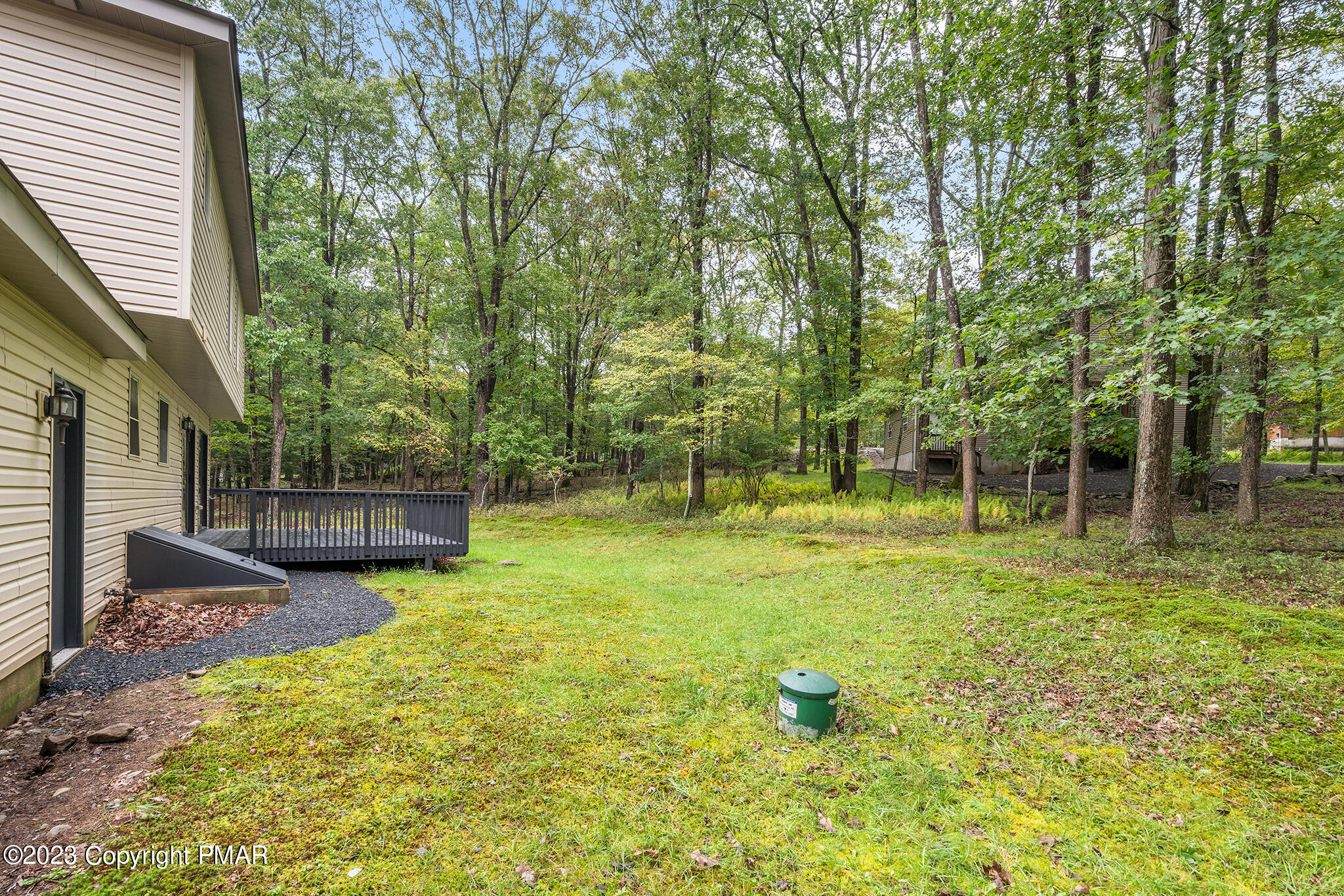 229 Ravenhill Road Tamiment, PA 18371 - Photo 4 of 28 229 Ravenhill Rd-Lehman Township-PA-04