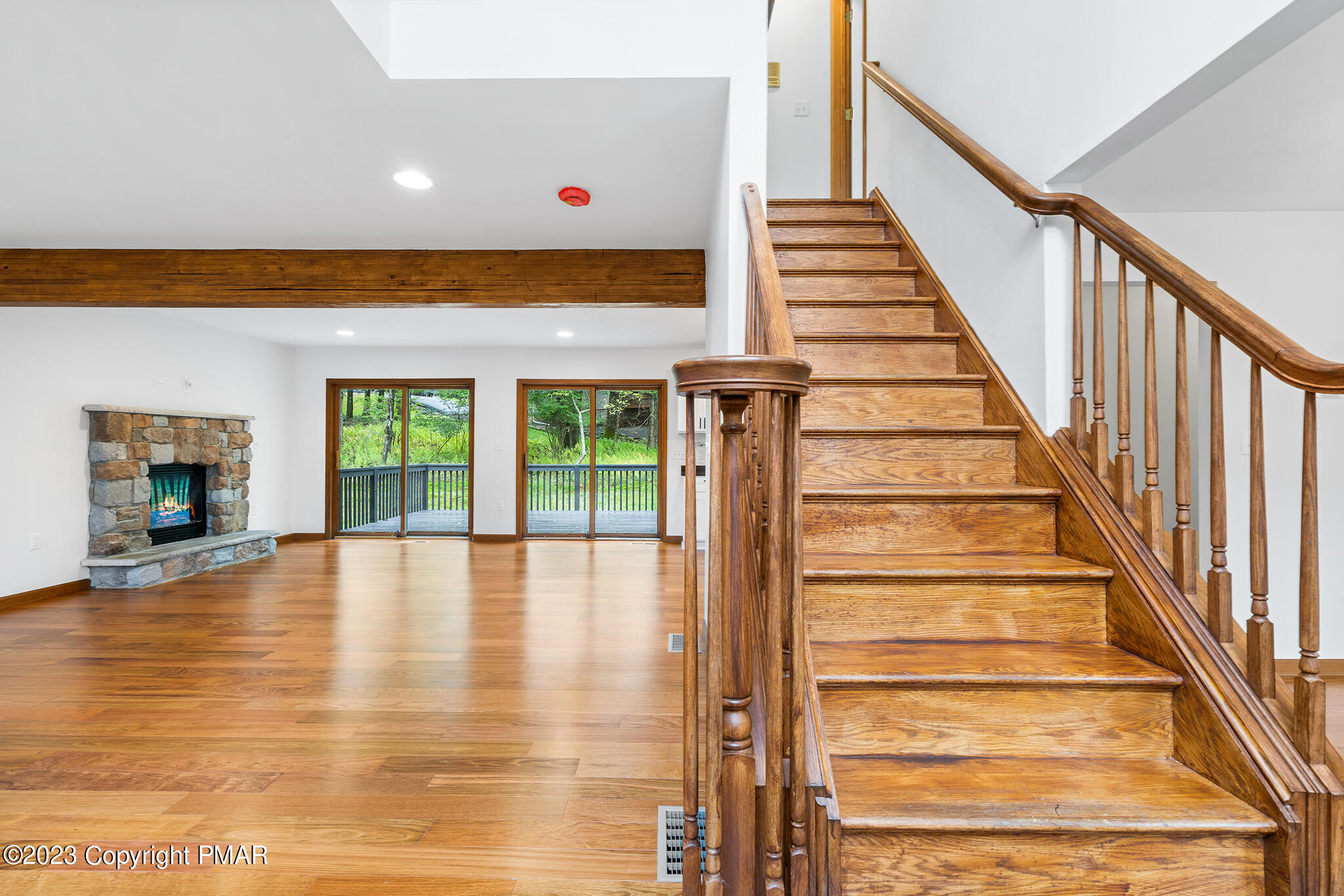 229 Ravenhill Road Tamiment, PA 18371 - Photo 7 of 28 229 Ravenhill Rd-Lehman Township-PA-07