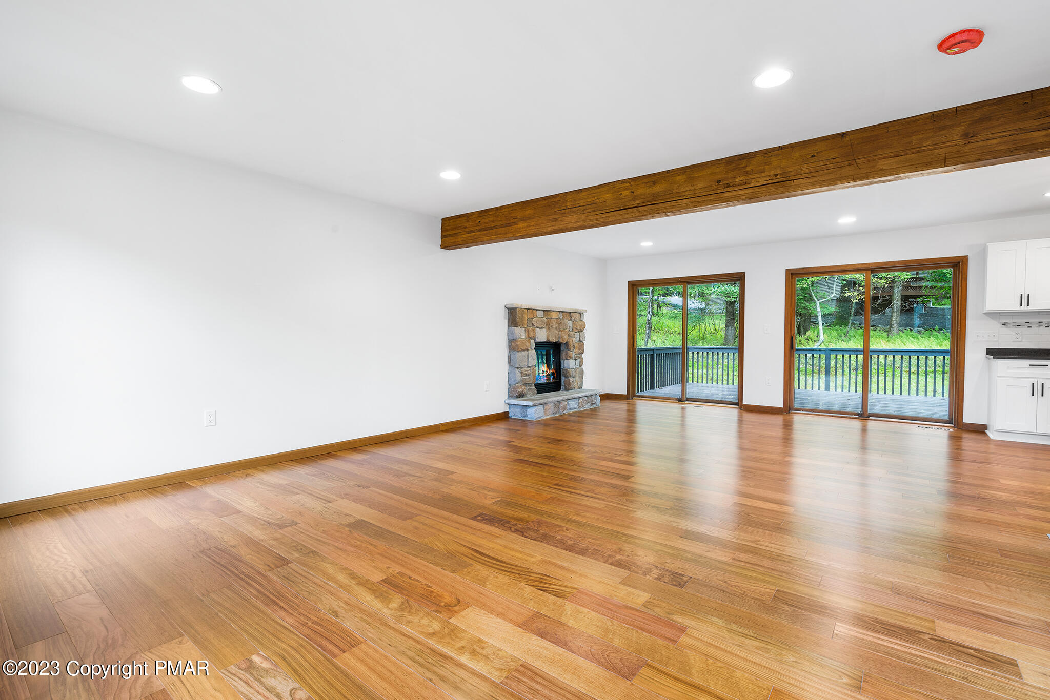 229 Ravenhill Road Tamiment, PA 18371 - Photo 10 of 28 229 Ravenhill Rd-Lehman Township-PA-10