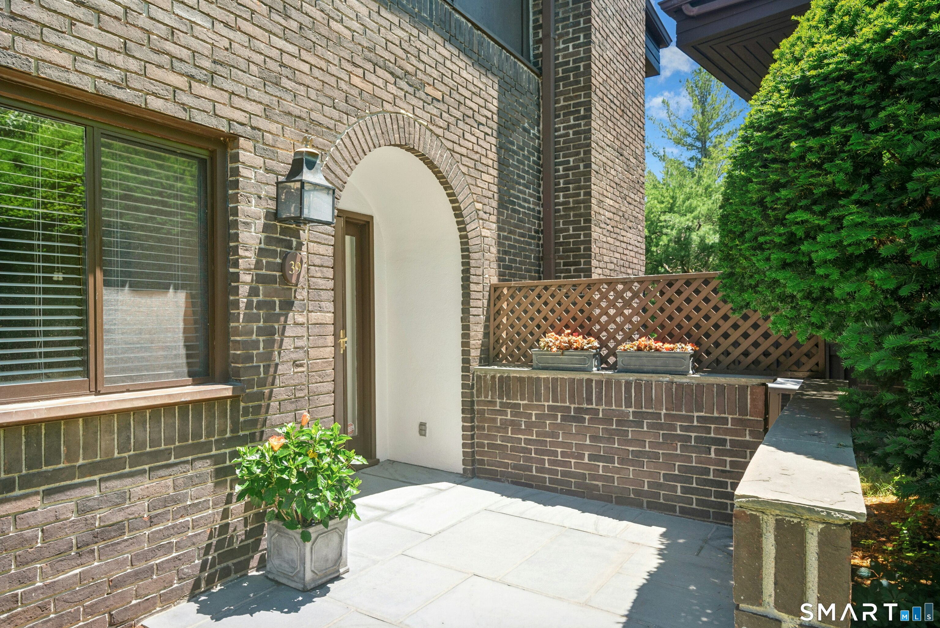 289 New Norwalk Road, Unit 39 New Canaan, CT 06840 - Photo 3 of 35