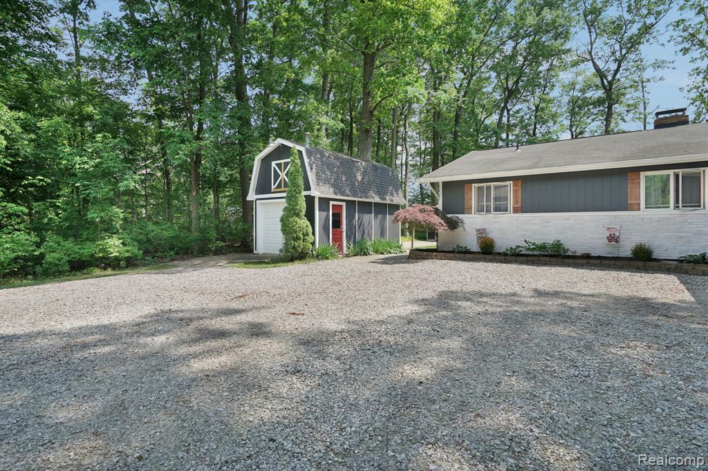 4179 Davison Road Lapeer, MI 48446 - Photo 37 of 48