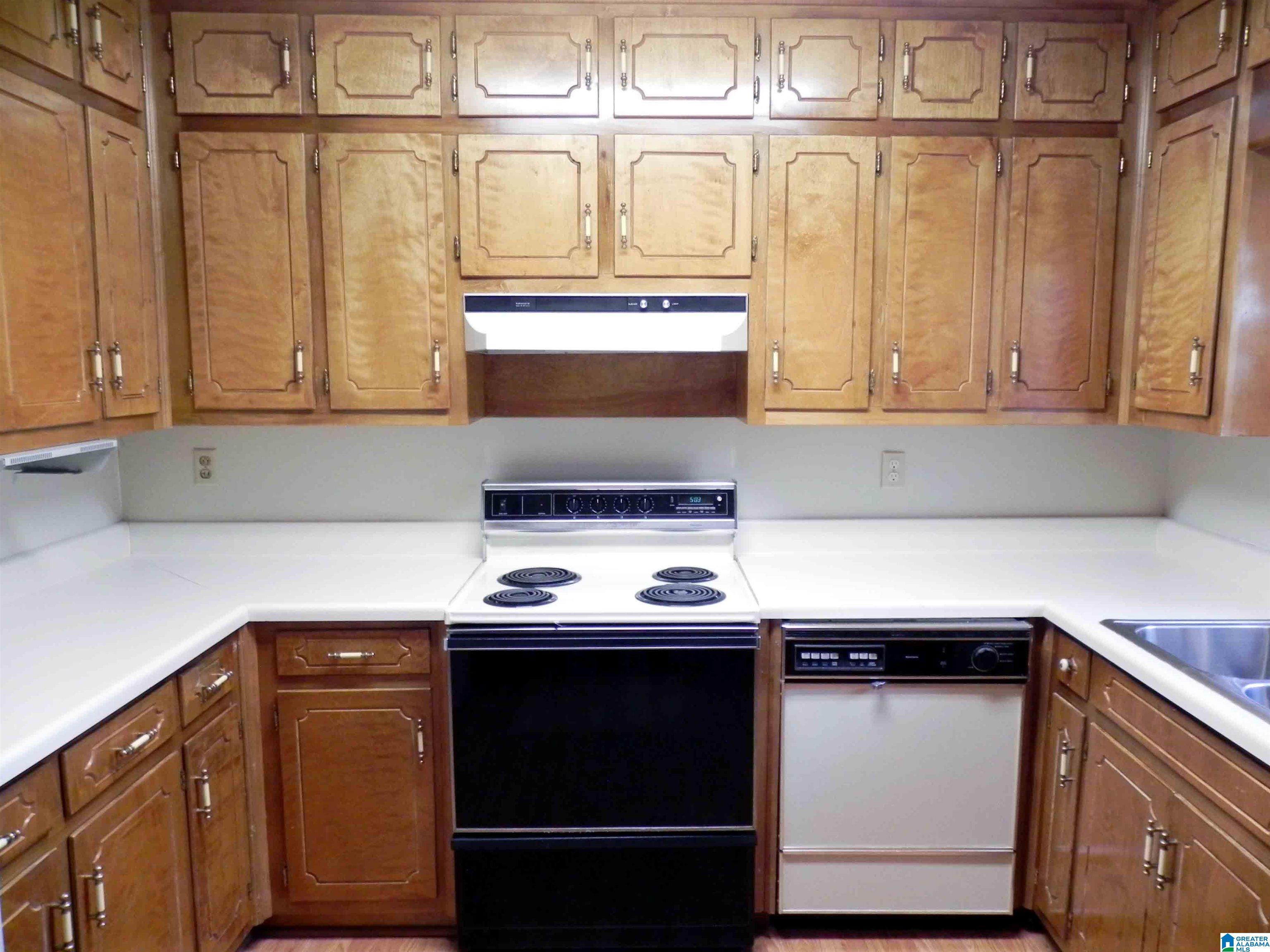 210 West 3rd Street Oxford, AL 36203 - Photo 14 of 35