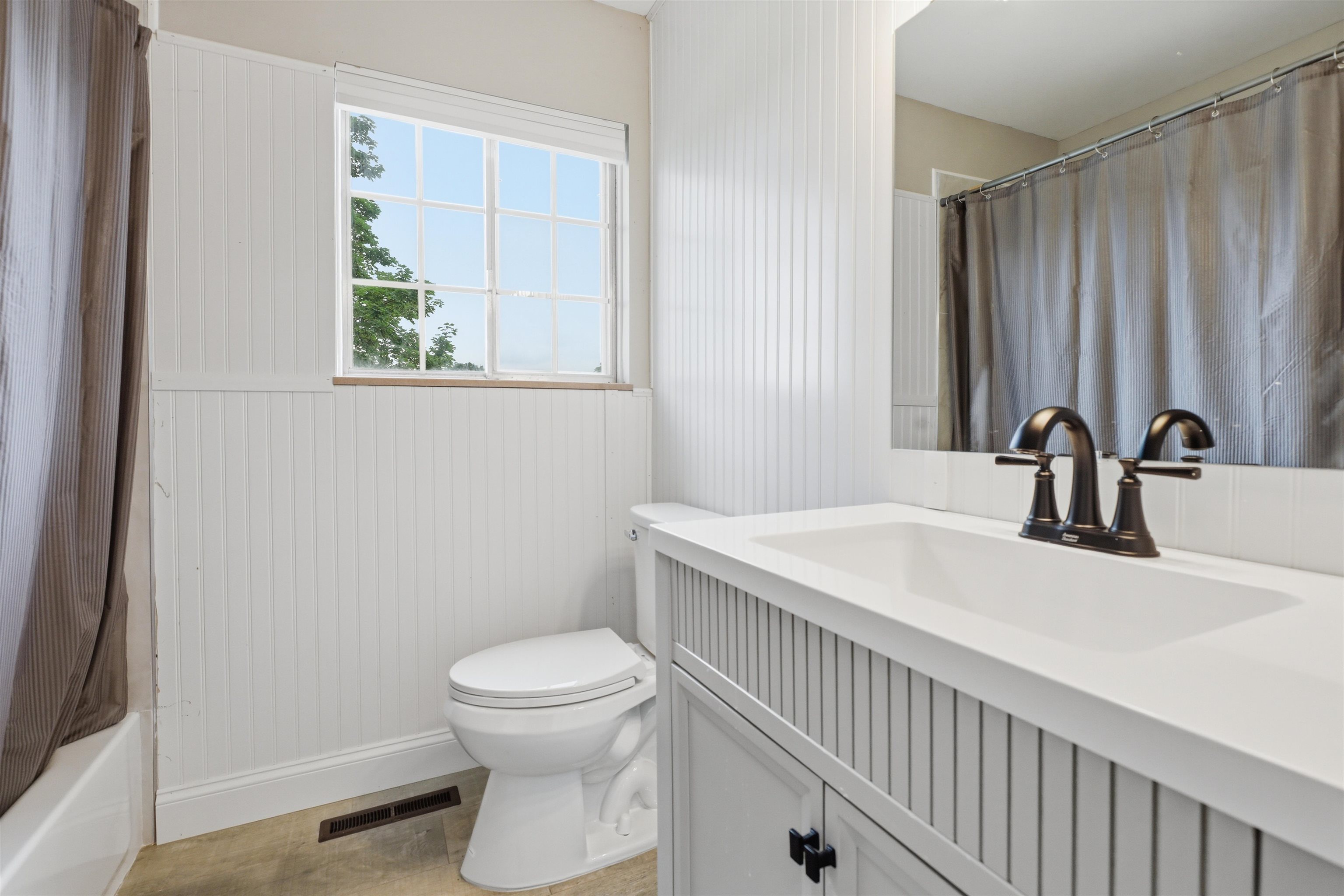 929 Springview Drive Flushing, MI 48433 - Photo 37 of 44