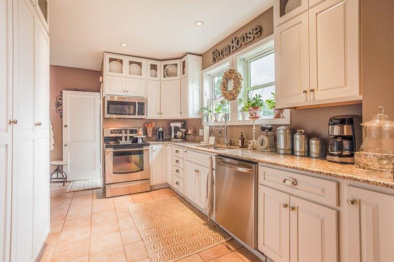 1031 Cayton Road Florence, KY 41042 - Photo 9 of 28 Gallery Image 9