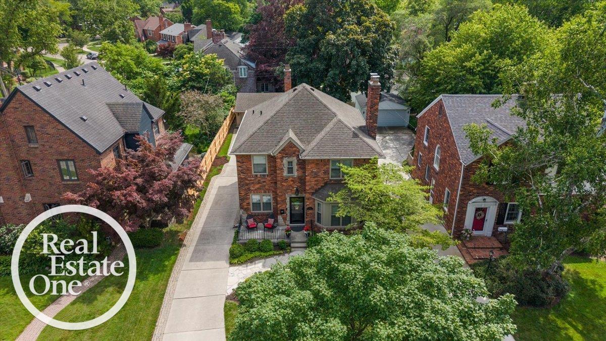 305 Moran Road Grosse Pointe, MI 48236 - Photo 2 of 45