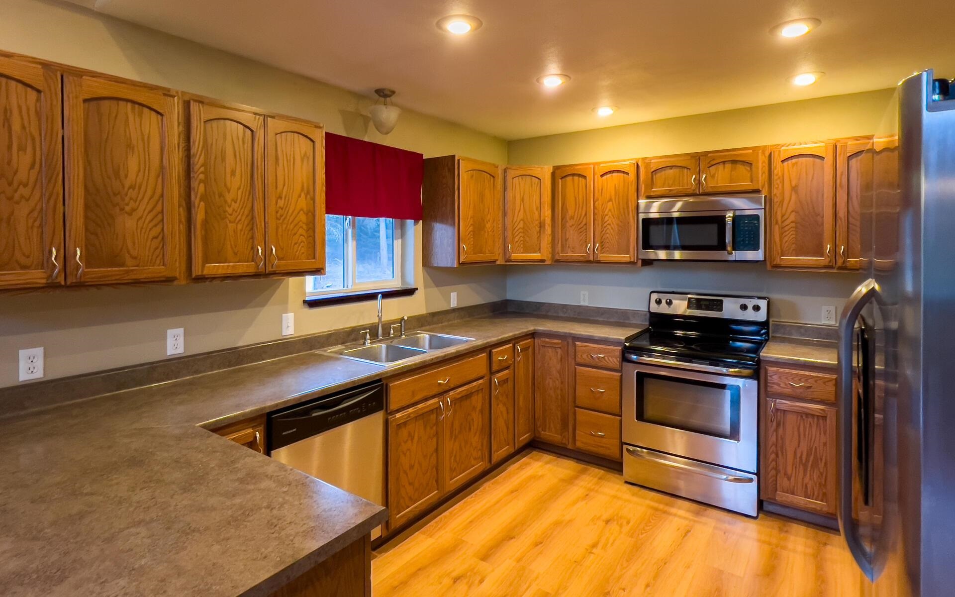 1147 Middle Basin Road Colville, WA 99114 - Photo 11 of 35