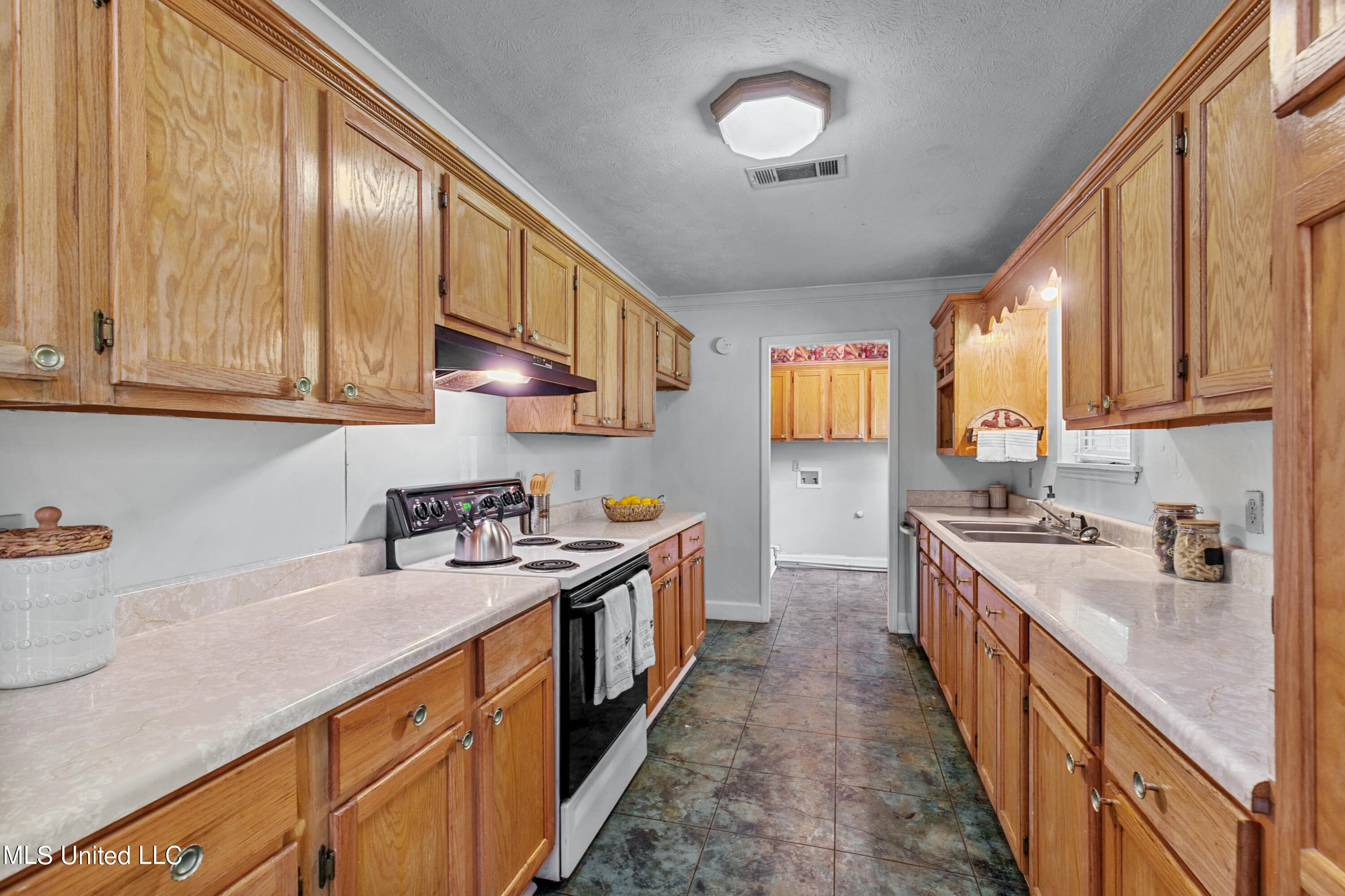 113 Lancaster Road Braxton, MS 39044 - Photo 15 of 43 113 Lancaster-15