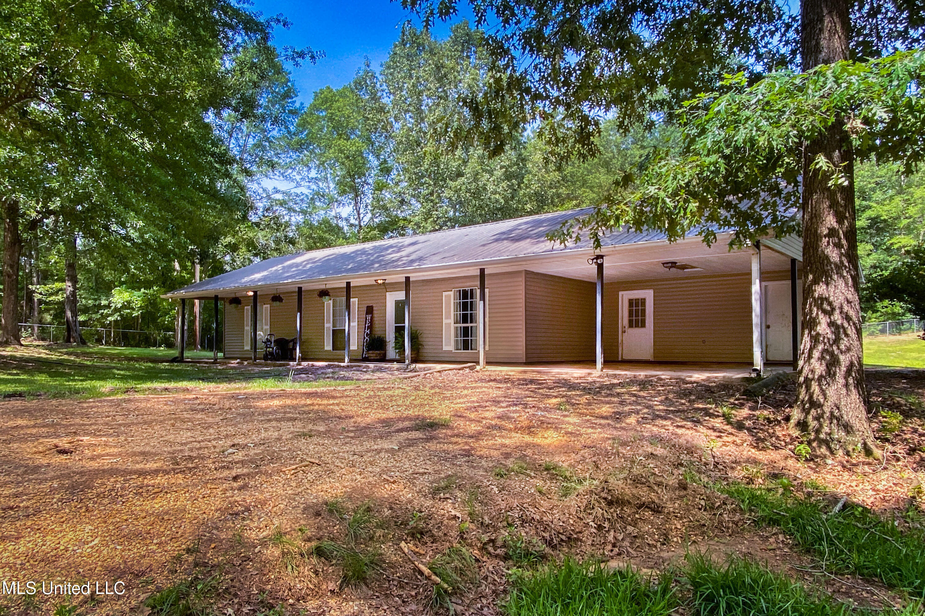 113 Lancaster Road Braxton, MS 39044 - Photo 2 of 43 113 Lancaster-2