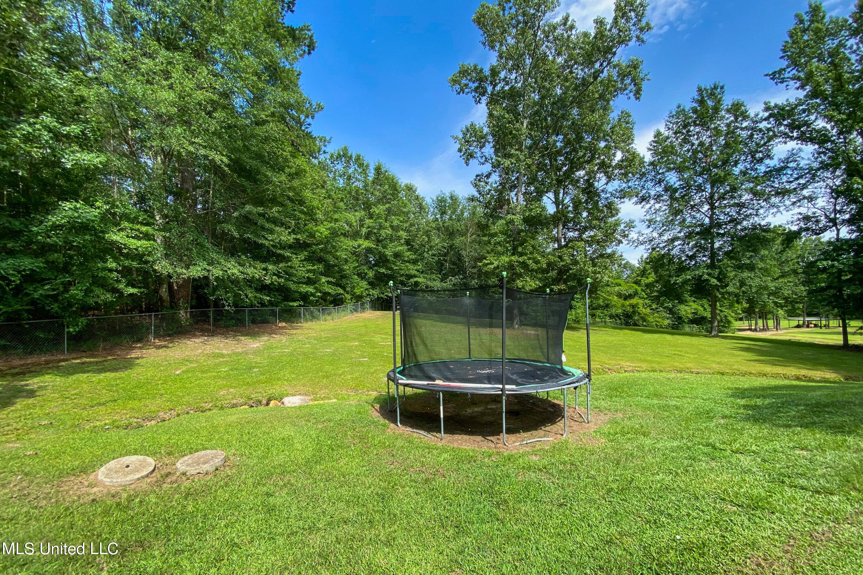 113 Lancaster Road Braxton, MS 39044 - Photo 31 of 43 113 Lancaster-31