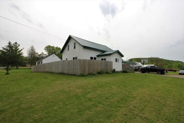 $160,000 | 206 South Silver Street, La Farge, WI 54639
