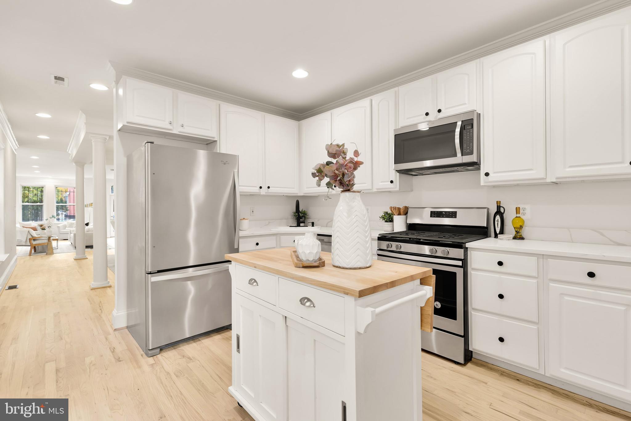 610 R Street Northwest Washington, DC 20001 - Photo 13 of 44