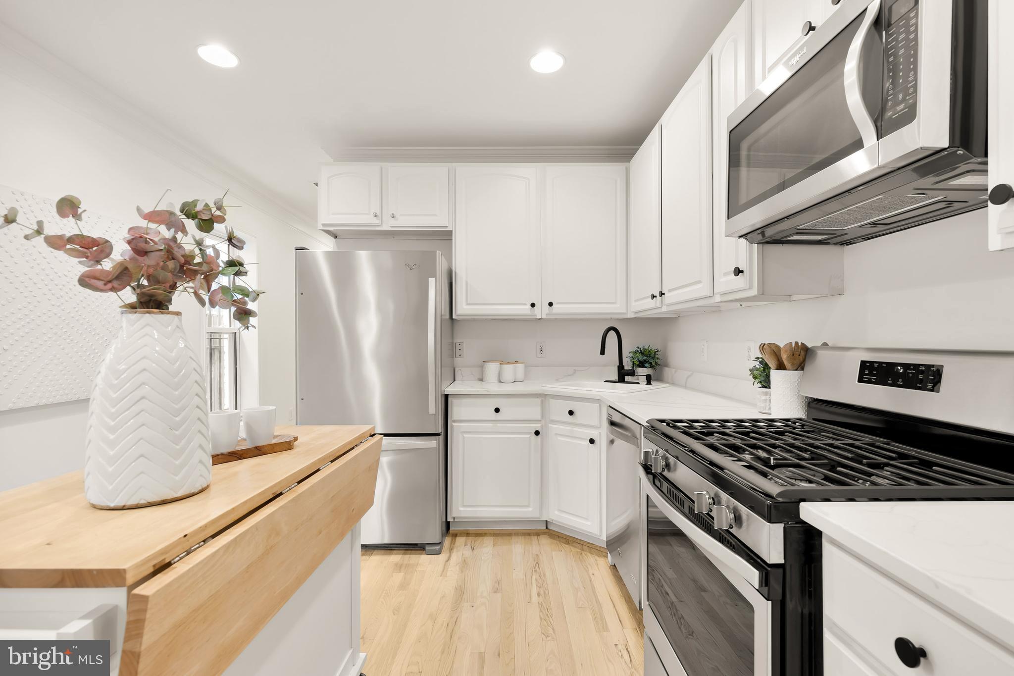 610 R Street Northwest Washington, DC 20001 - Photo 15 of 44