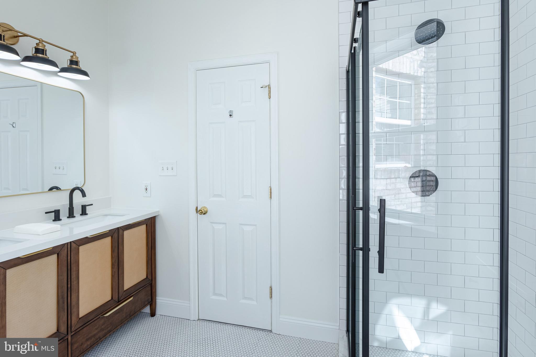 610 R Street Northwest Washington, DC 20001 - Photo 21 of 44