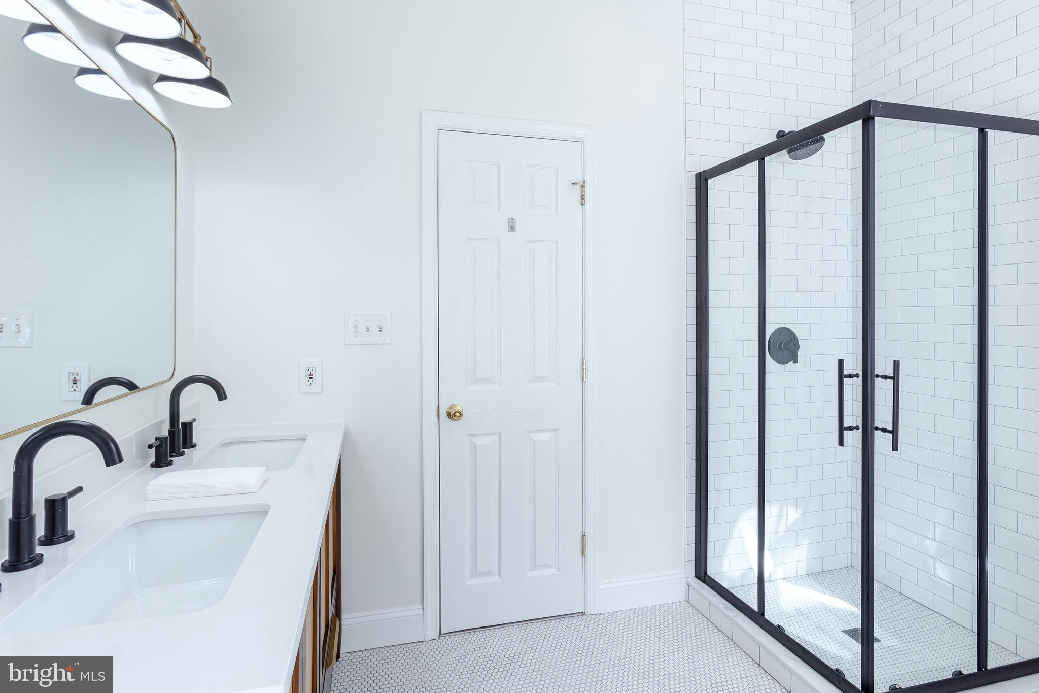 610 R Street Northwest Washington, DC 20001 - Photo 22 of 44