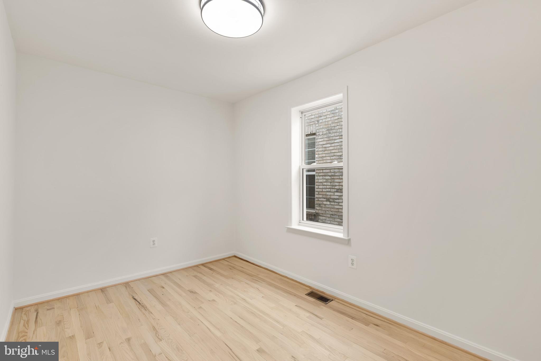 610 R Street Northwest Washington, DC 20001 - Photo 23 of 44