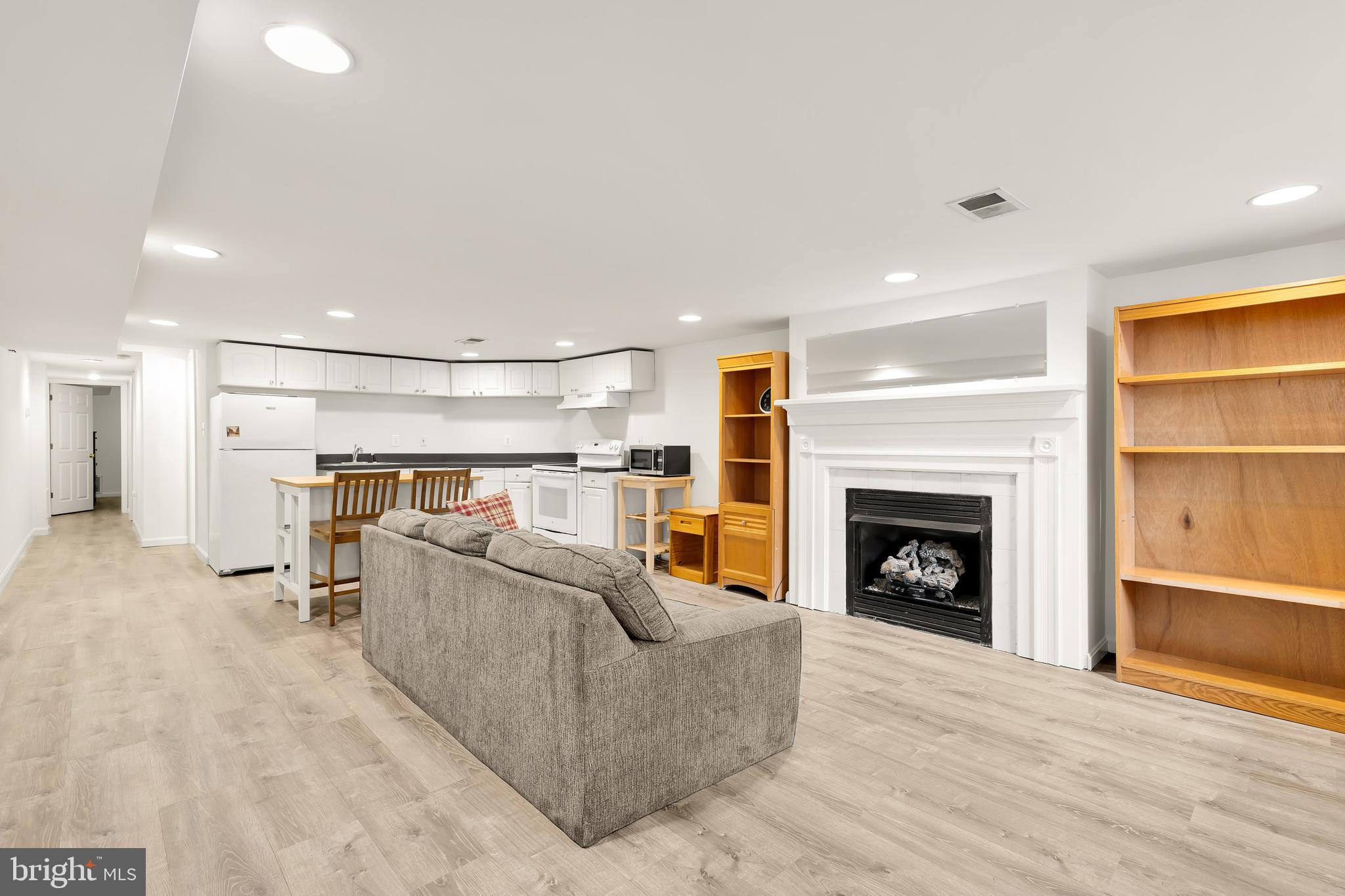 610 R Street Northwest Washington, DC 20001 - Photo 29 of 44