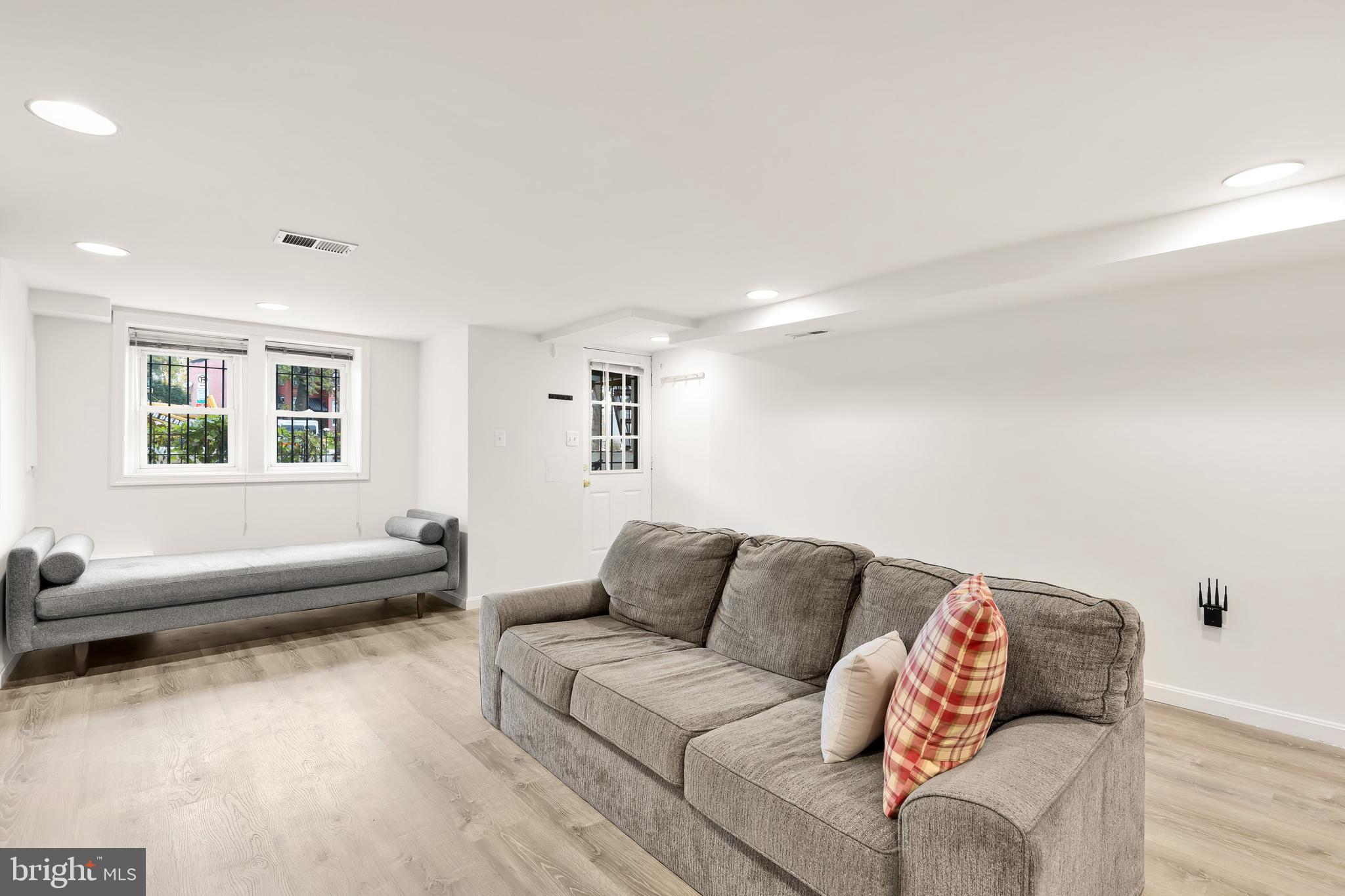 610 R Street Northwest Washington, DC 20001 - Photo 30 of 44