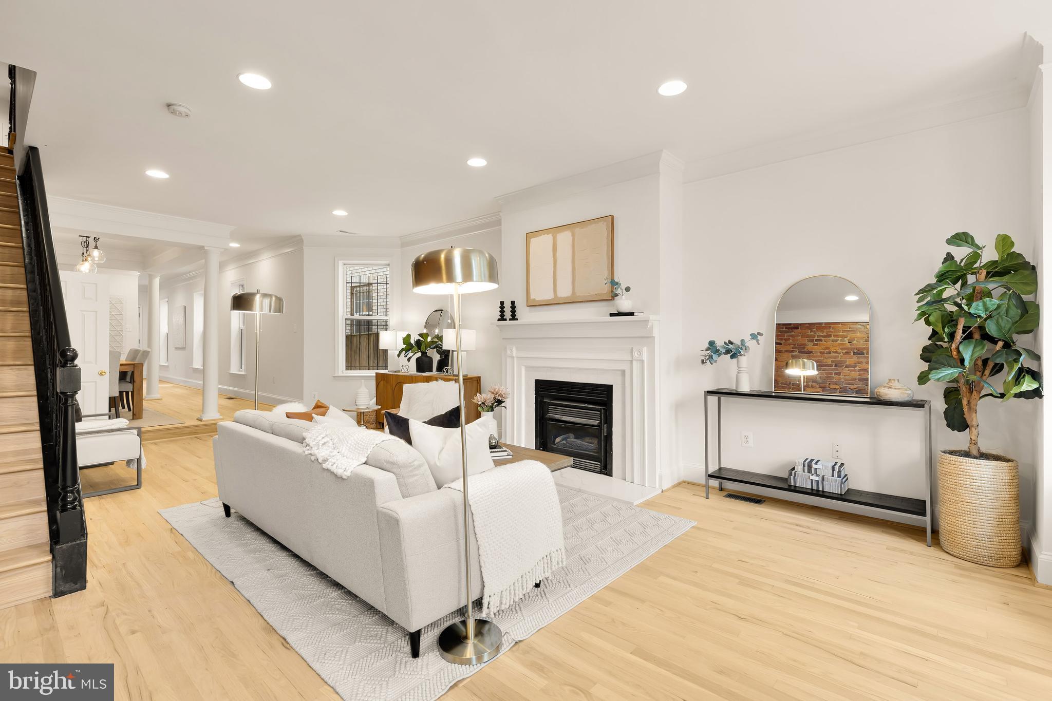 610 R Street Northwest Washington, DC 20001 - Photo 3 of 44