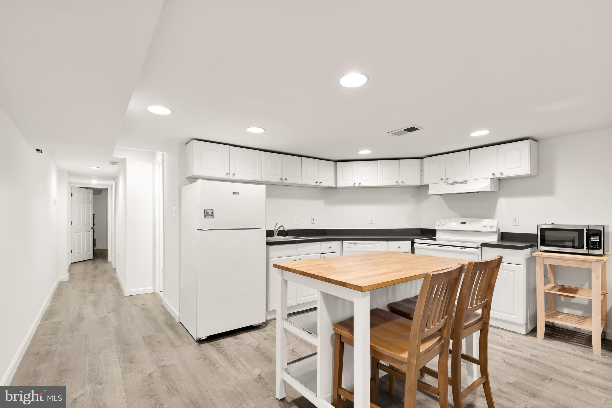 610 R Street Northwest Washington, DC 20001 - Photo 31 of 44