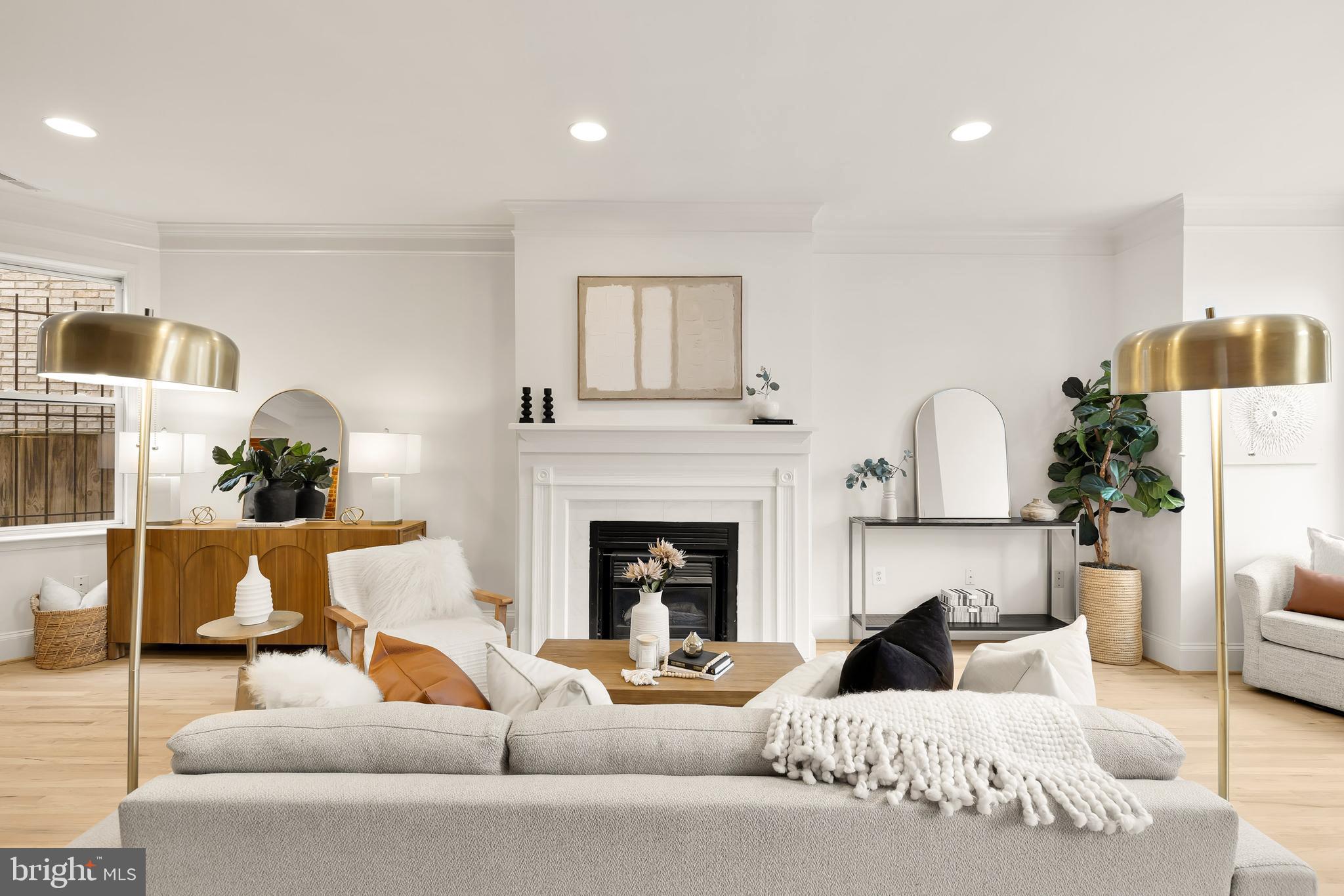 610 R Street Northwest Washington, DC 20001 - Photo 4 of 44