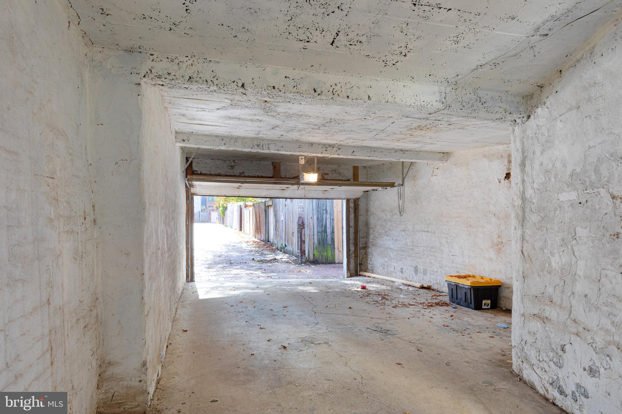 610 R Street Northwest Washington, DC 20001 - Photo 43 of 44