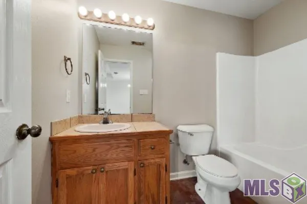 $1,200 | 30090 Mayer Street, Unit 8, Walker, LA 70785
