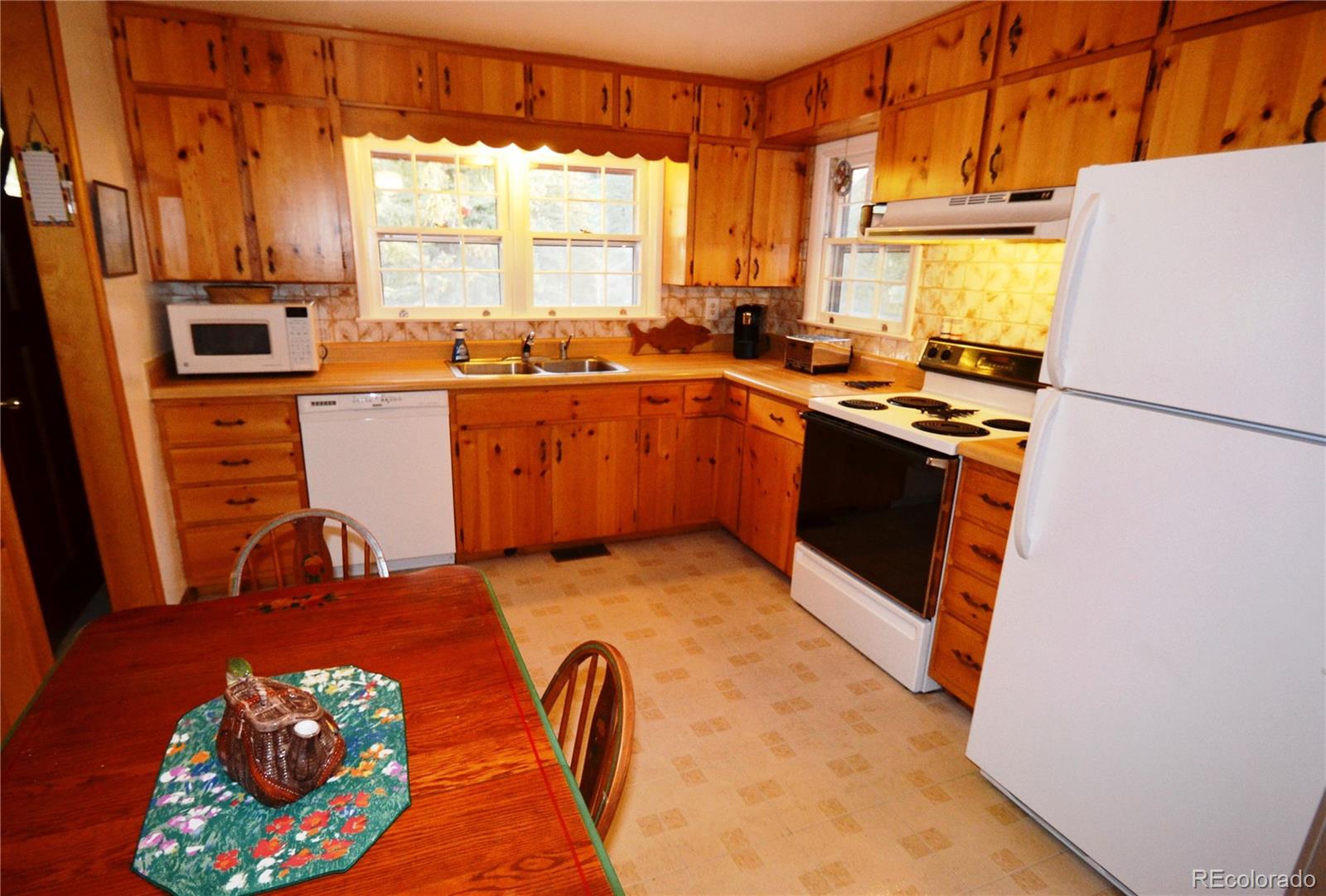 37 Whiteford Road Shawnee, CO 80475 - Photo 7 of 29 Gallery Image 7