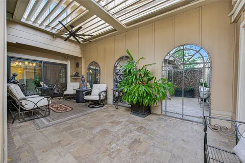 $249,000 | 11622 Village Pl Drive, Unit 328, Houston, TX 77077