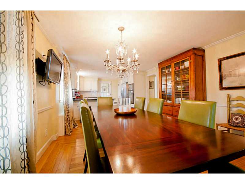 46 Bryant Road Cranston, RI 02910 - Photo 9 of 25 Dining Room.