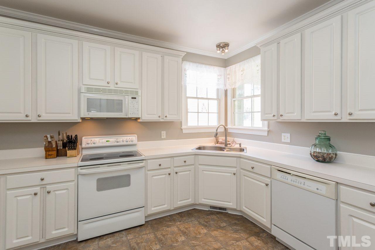 5817 Ranwick Lane Raleigh, NC 27603 - Photo 8 of 25