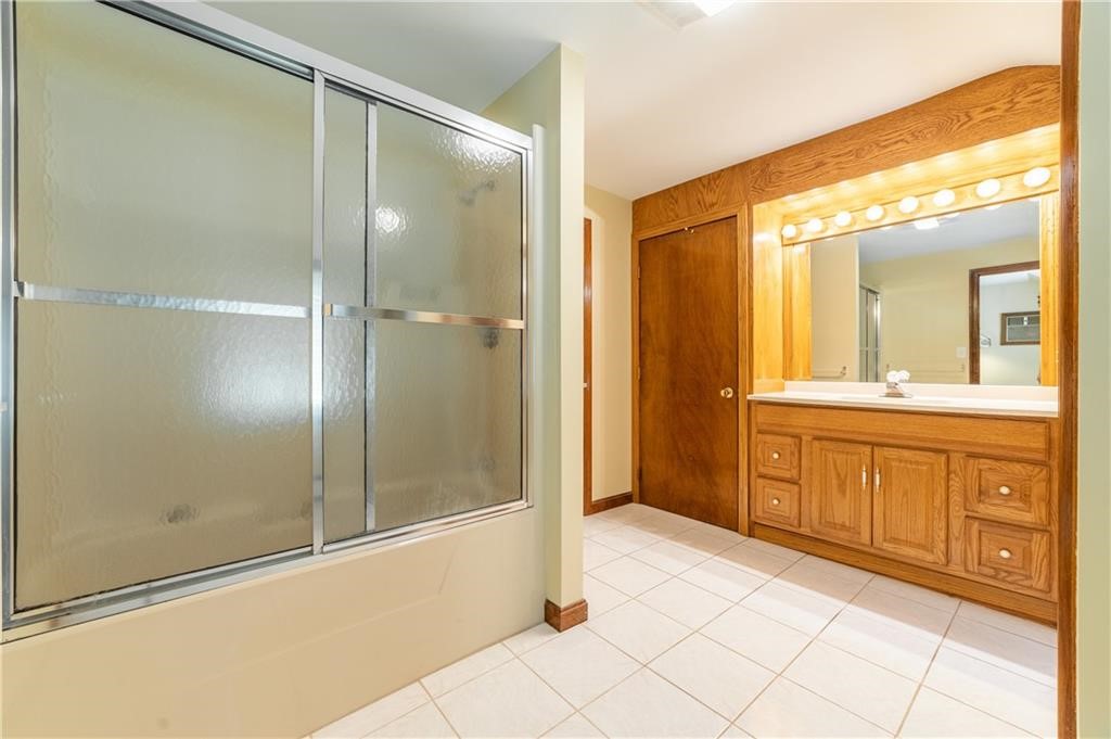 135 Eagleville Road Tiverton, RI 02878 - Photo 20 of 47