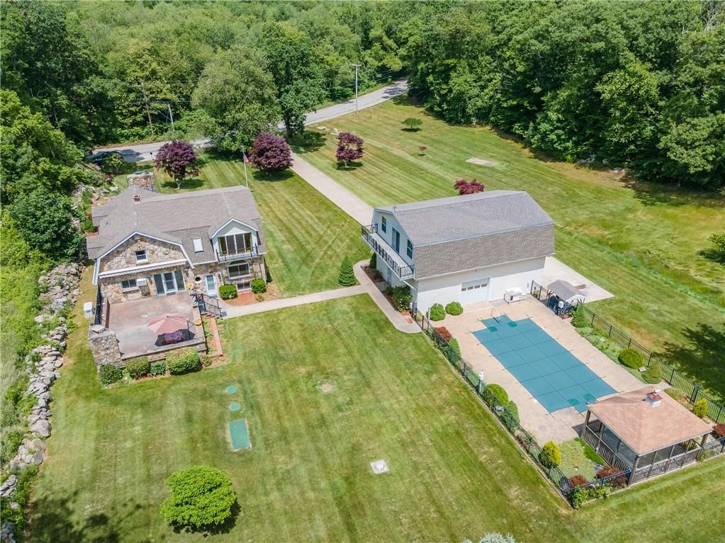 135 Eagleville Road Tiverton, RI 02878 - Photo 32 of 47